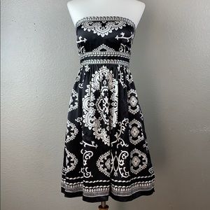 WHBM black and white 100% silk satin paisley print strapless dress